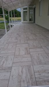 Madera White padlólap 45x45 kültérre is